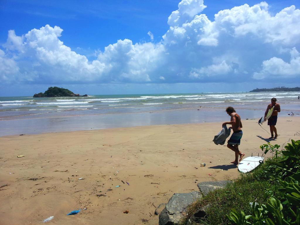 Ceylon Surf Guest And Restaurant Bed and Breakfast Weligama Exteriör bild