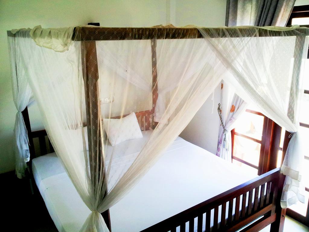 Ceylon Surf Guest And Restaurant Bed and Breakfast Weligama Rum bild