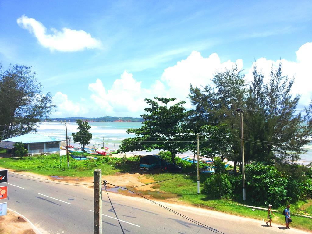Ceylon Surf Guest And Restaurant Bed and Breakfast Weligama Rum bild
