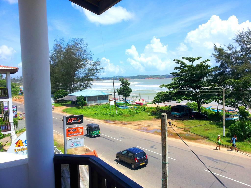 Ceylon Surf Guest And Restaurant Bed and Breakfast Weligama Rum bild