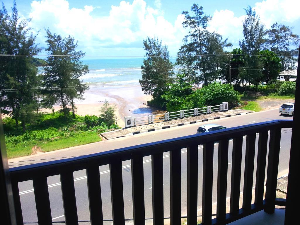 Ceylon Surf Guest And Restaurant Bed and Breakfast Weligama Rum bild
