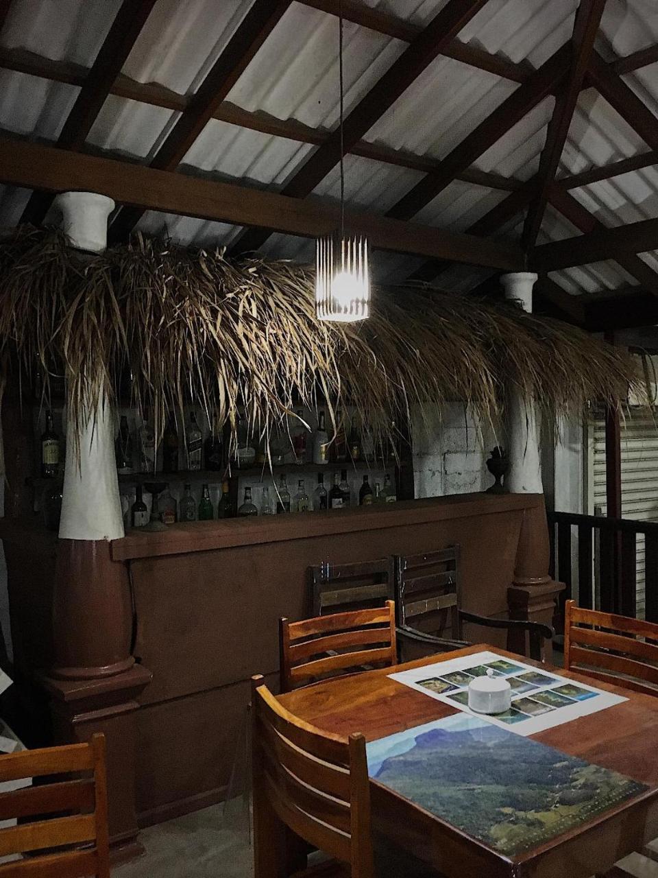 Ceylon Surf Guest And Restaurant Bed and Breakfast Weligama Exteriör bild